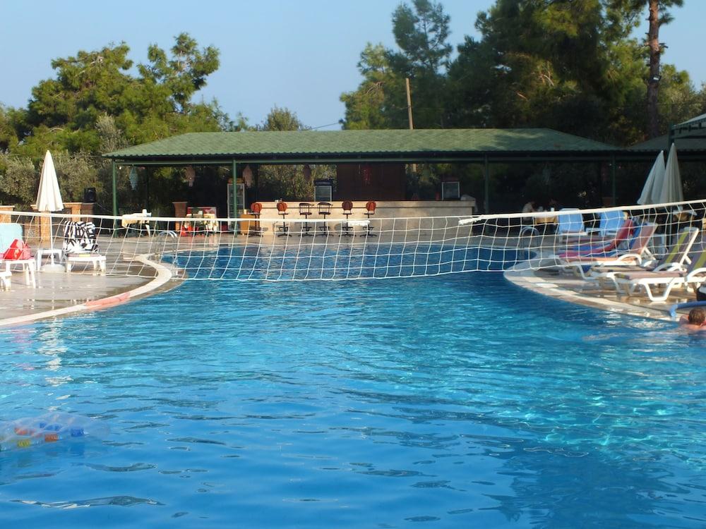 Tuntas Family Aparthotel Kuşadası
